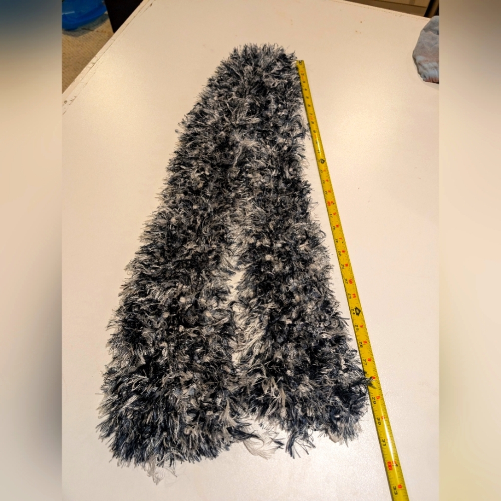 Soft feel shaggy knit scarf